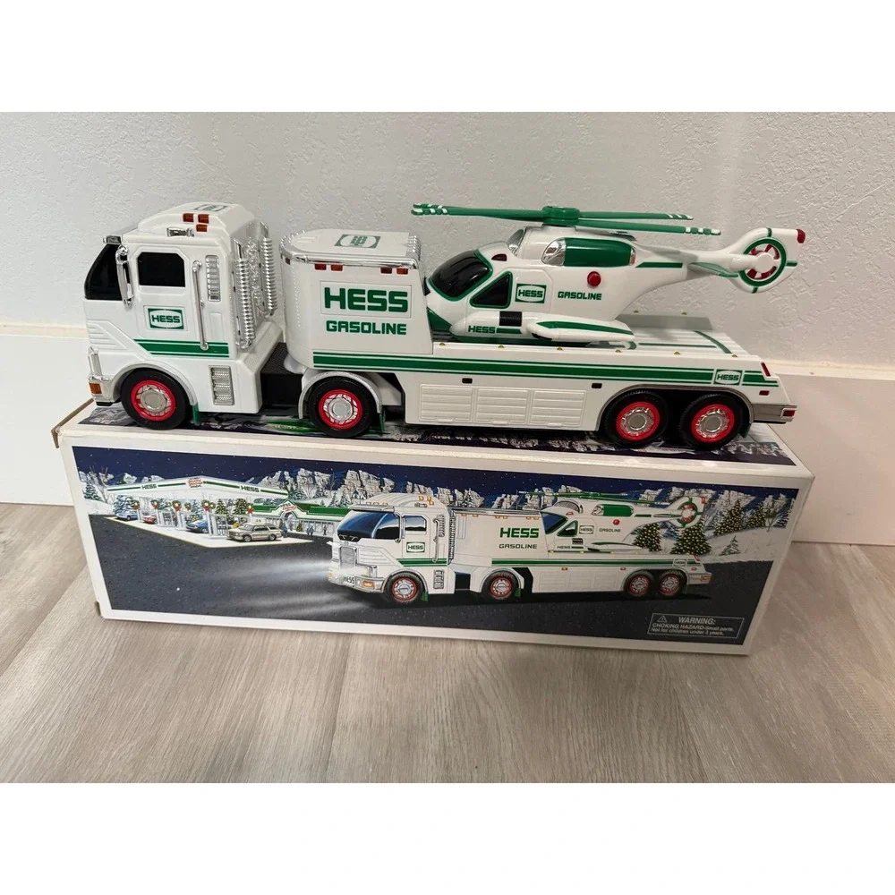 2008 Hess Toy Truck and Space Cruiser‎ with Helicopter